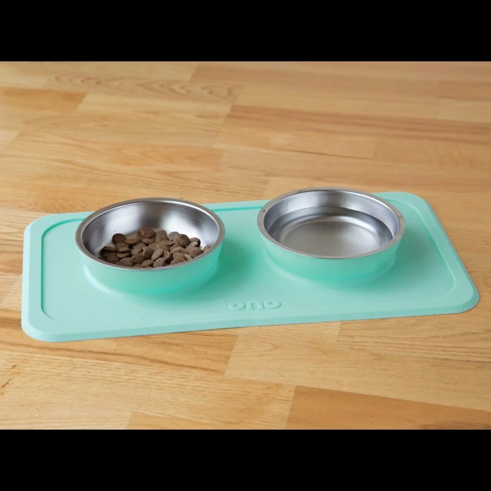 N/A pet feeding